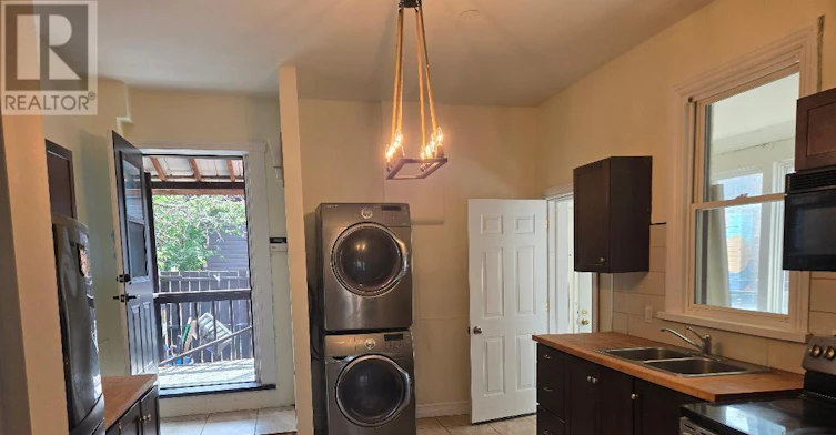138 Victoria Avenue N, Hamilton, ON, L8L 5E8 - 9