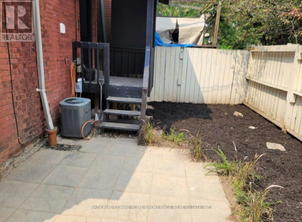 138 Victoria Avenue N, Hamilton, ON, L8L 5E8 - 11