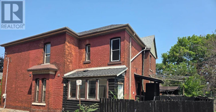 138 Victoria Avenue N, Hamilton, ON, L8L 5E8 - 3