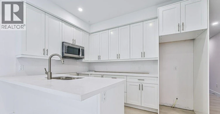 1-64 Gage Avenue, Kitchener, ON, N2G 2E2