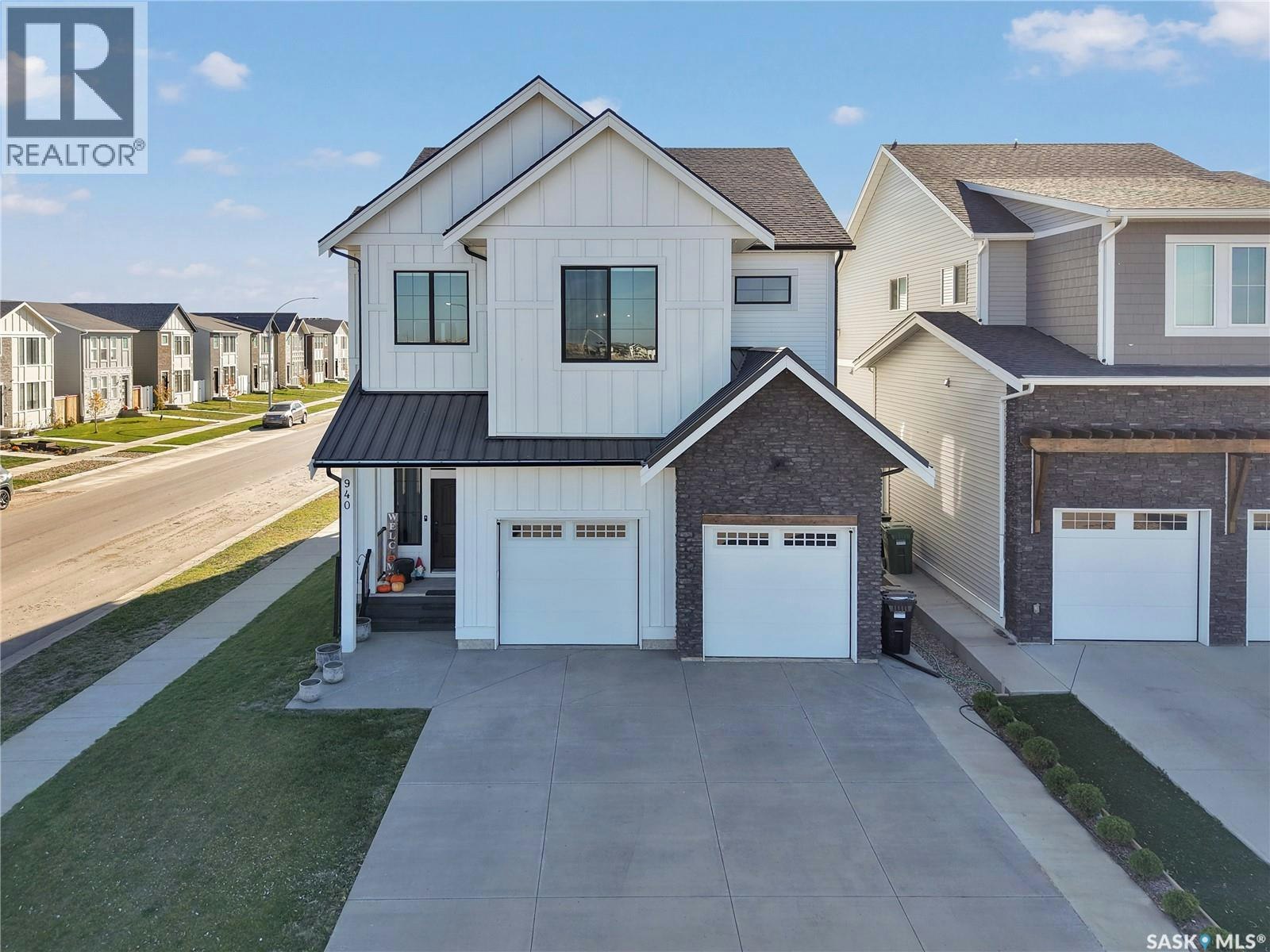 940 Feheregyhazi Boulevard, Saskatoon, SK, S7W 1E1