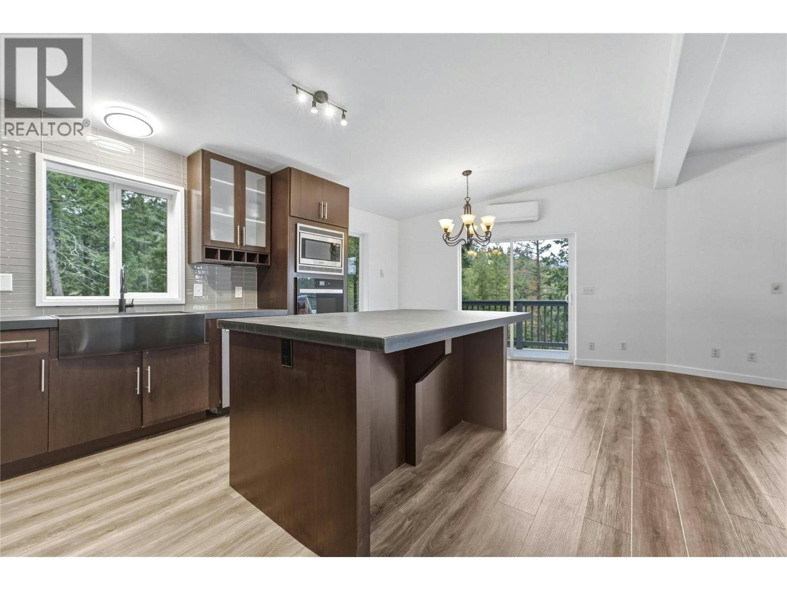 10824 Westshore Road, West Kelowna, BC, V1H 2C3 - 8