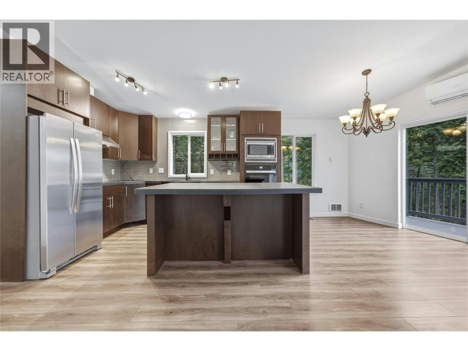 10824 Westshore Road, West Kelowna, BC, V1H 2C3 - 6
