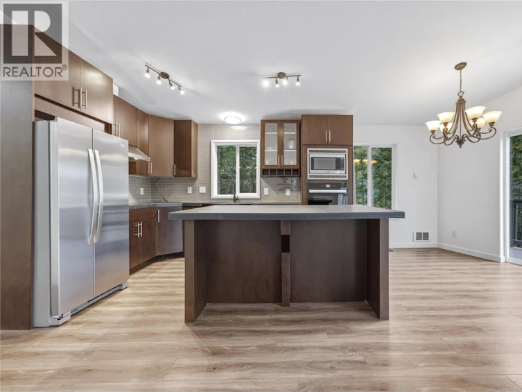 10824 Westshore Road, West Kelowna, BC, V1H 2C3 - 6