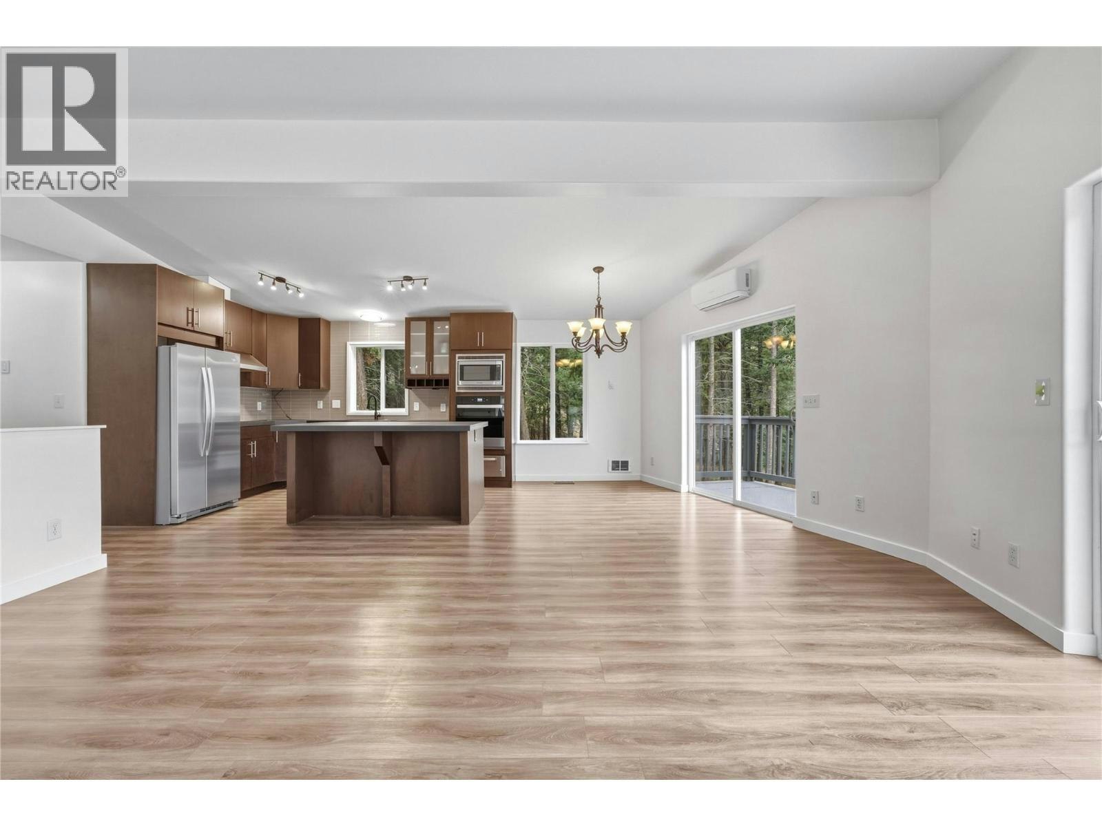 10824 Westshore Road, West Kelowna, BC, V1H 2C3 - 12