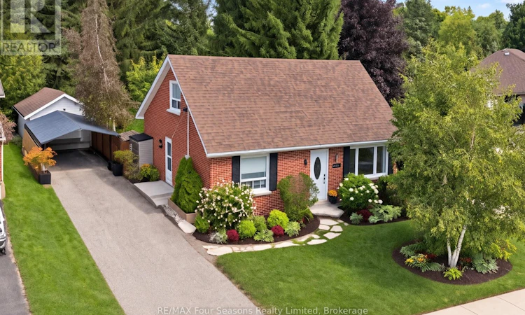 50 Amaranth Street W