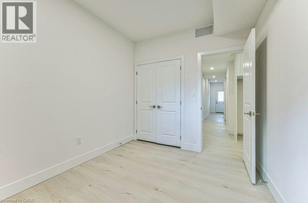 1-66 Gage Avenue, Kitchener, ON, N2G 2E2 - 8
