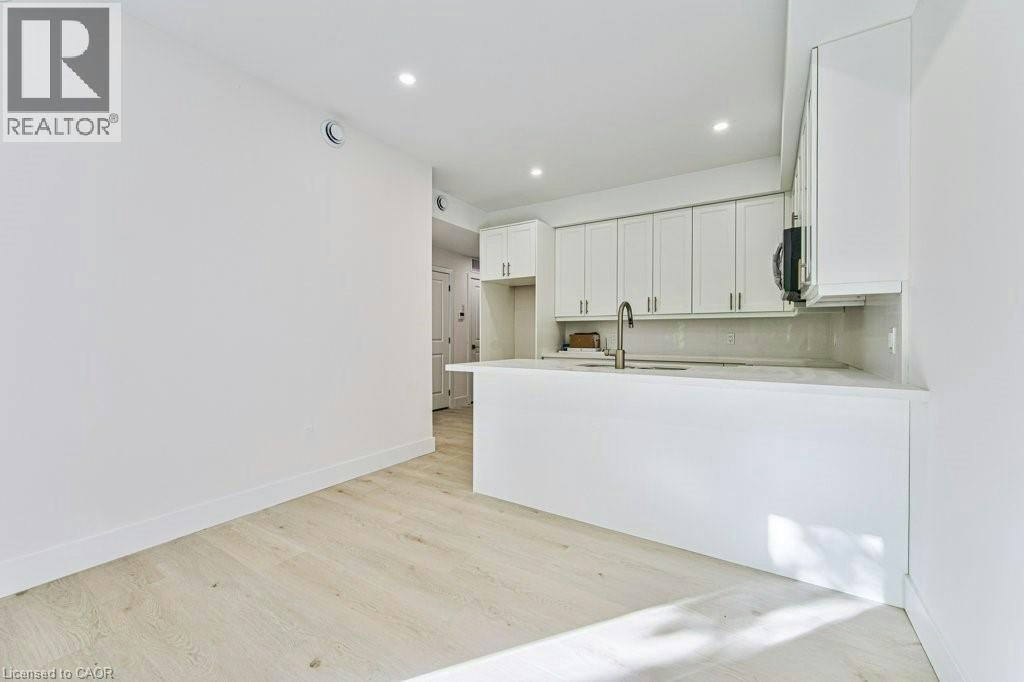 1-66 Gage Avenue, Kitchener, ON, N2G 2E2 - 2