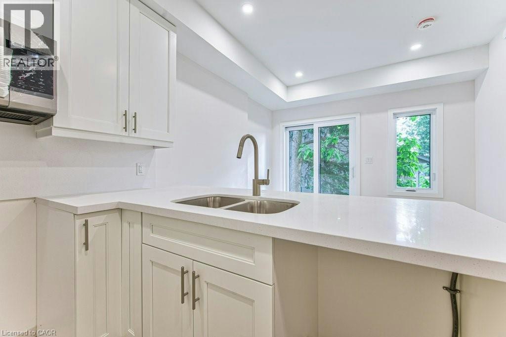 1-66 Gage Avenue, Kitchener, ON, N2G 2E2 - 5