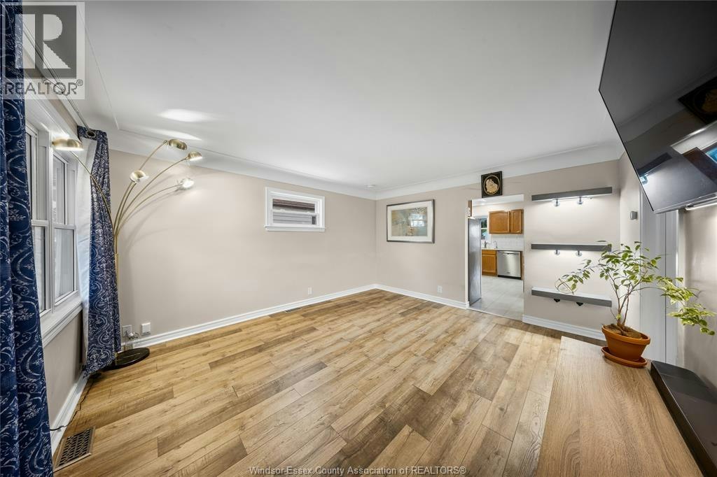 2682 Clemenceau Boulevard, Windsor, ON, N8T 2P6 - 4