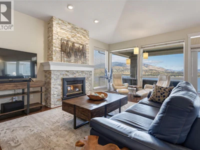 3-8014 Whitestone Drive - 5