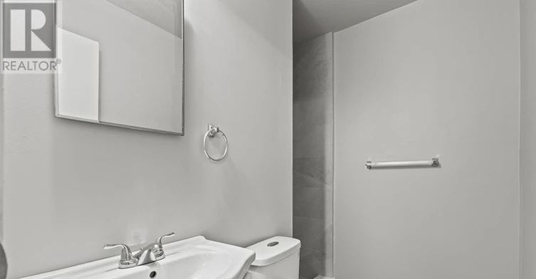UPPER-15 Mccormick Street, Welland, ON, L3C 4L8 - 12