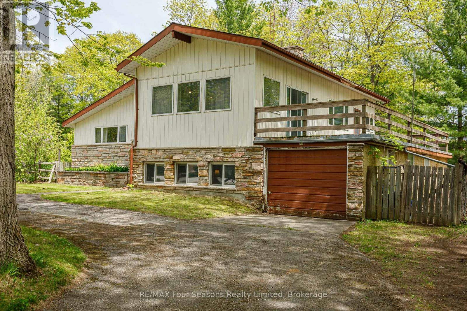 828 Oxbow Park Drive, Wasaga Beach, ON, L9Z 2V1