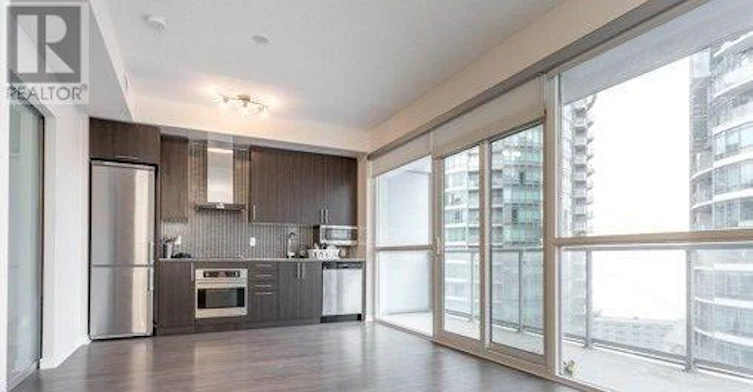 2105-352 Front Street W, Toronto, ON, M5V 1B5