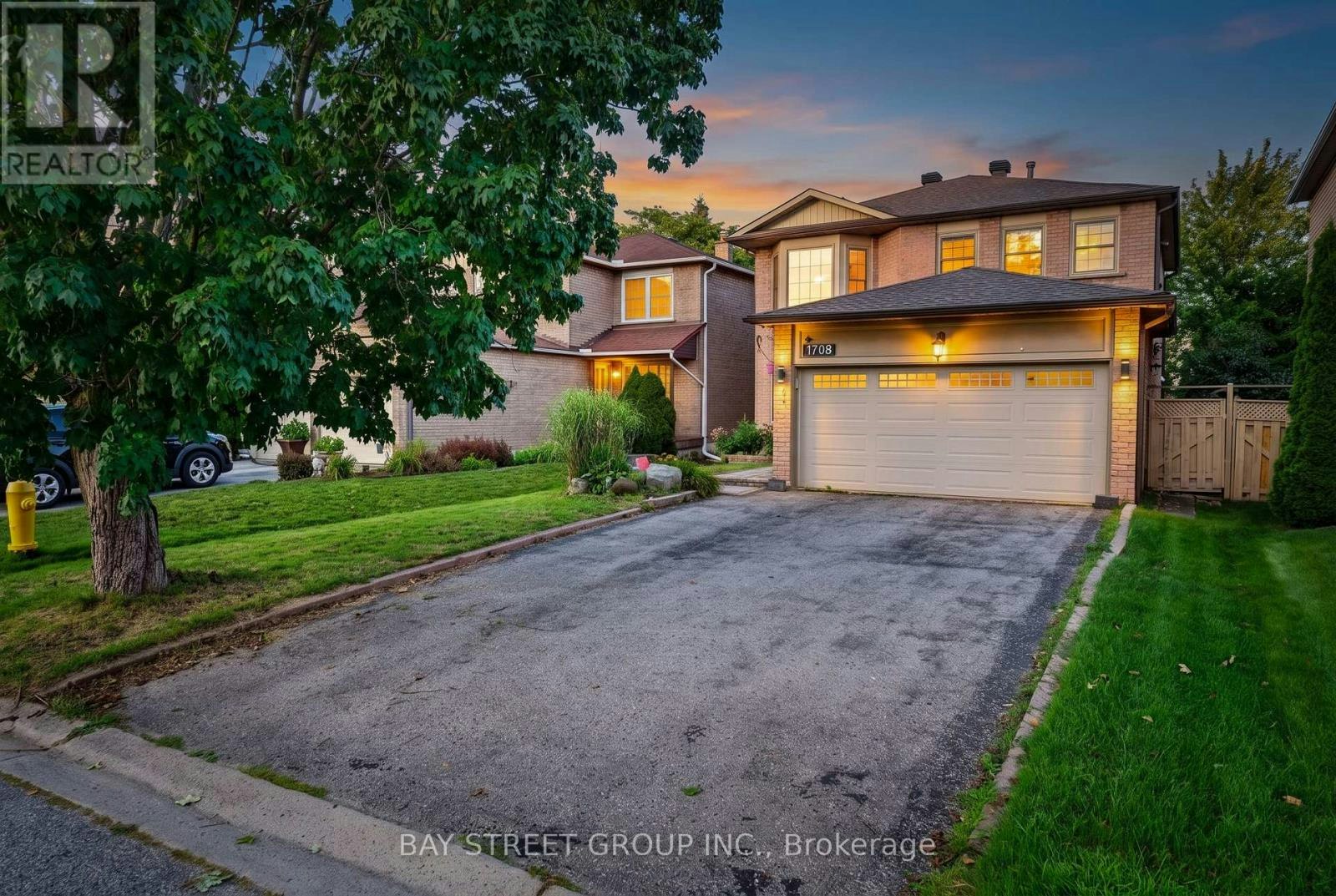 1713 Kirkwood Lane, Pickering, ON, L1V 4W8