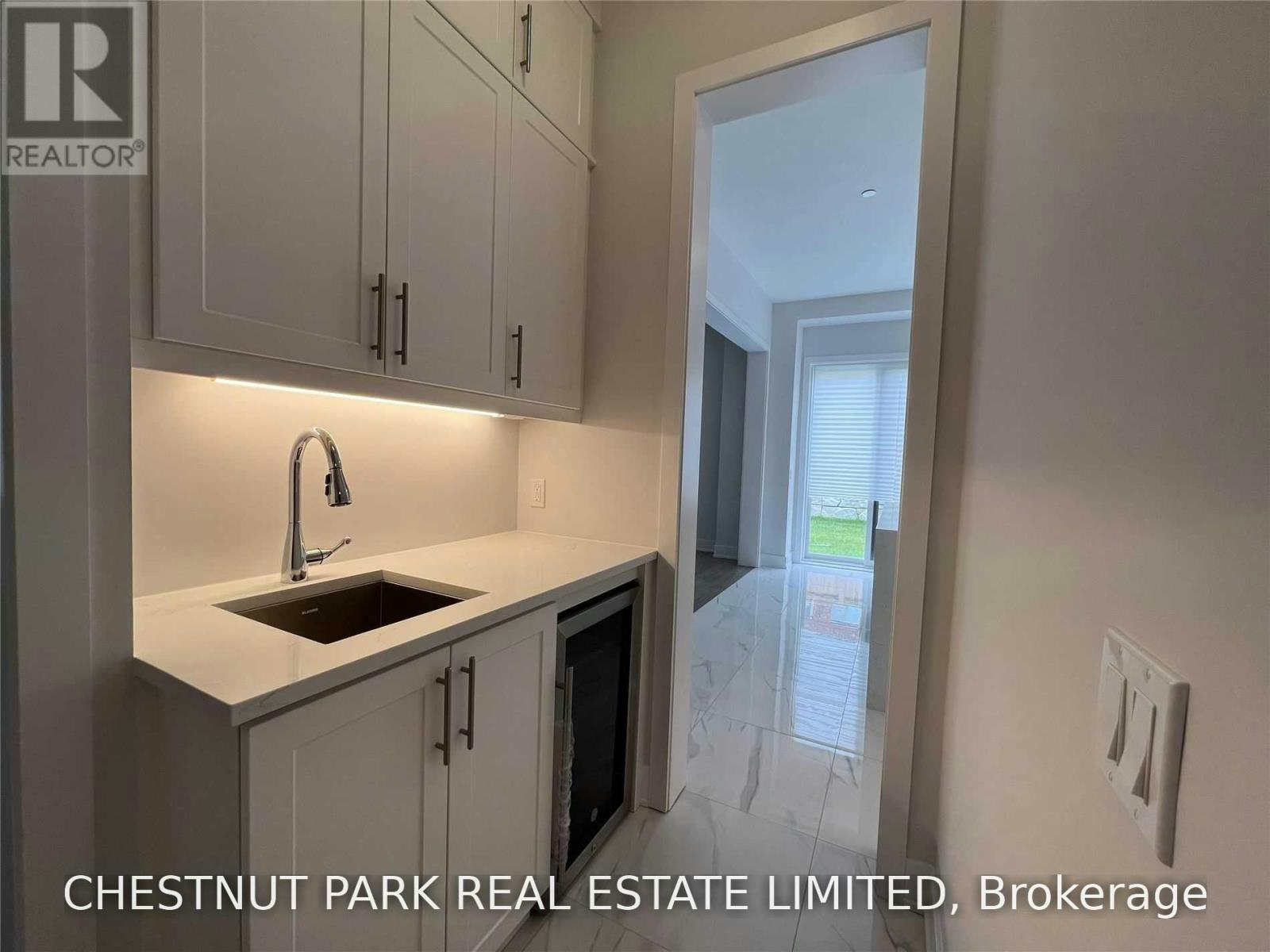 169 Sikura Circle, Aurora, ON, L4G 3Z1 - 13
