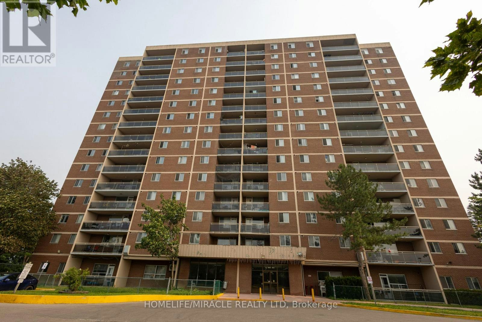 1007-49 Silverstone Drive, Toronto, ON, M9V 3G2
