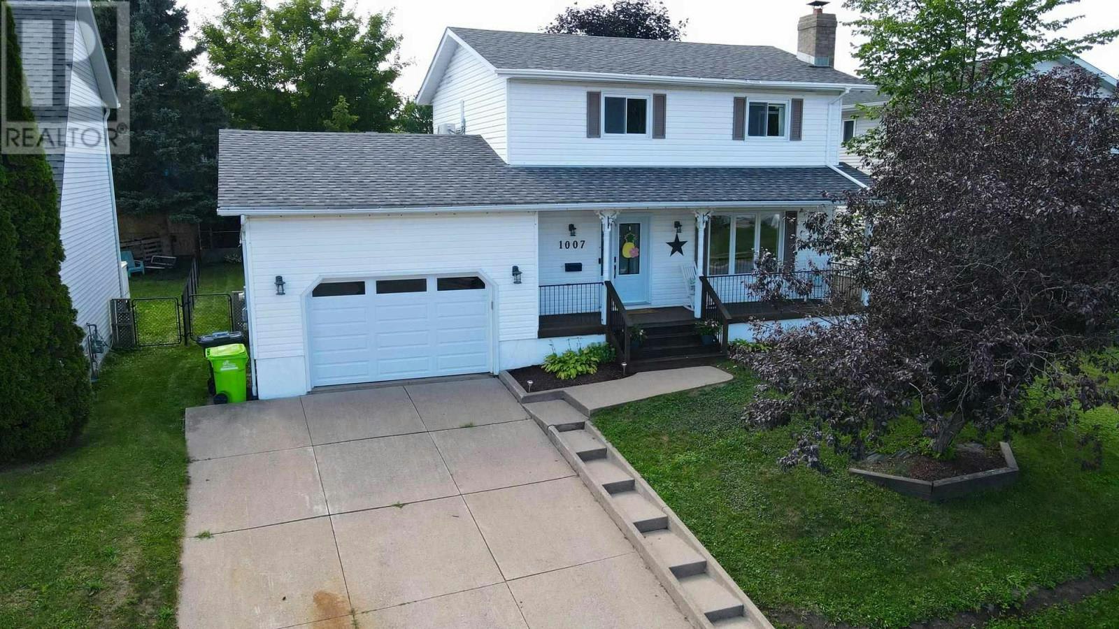 1007 Lake Street, Sault Ste. Marie, ON, P6B 6C8 - 2