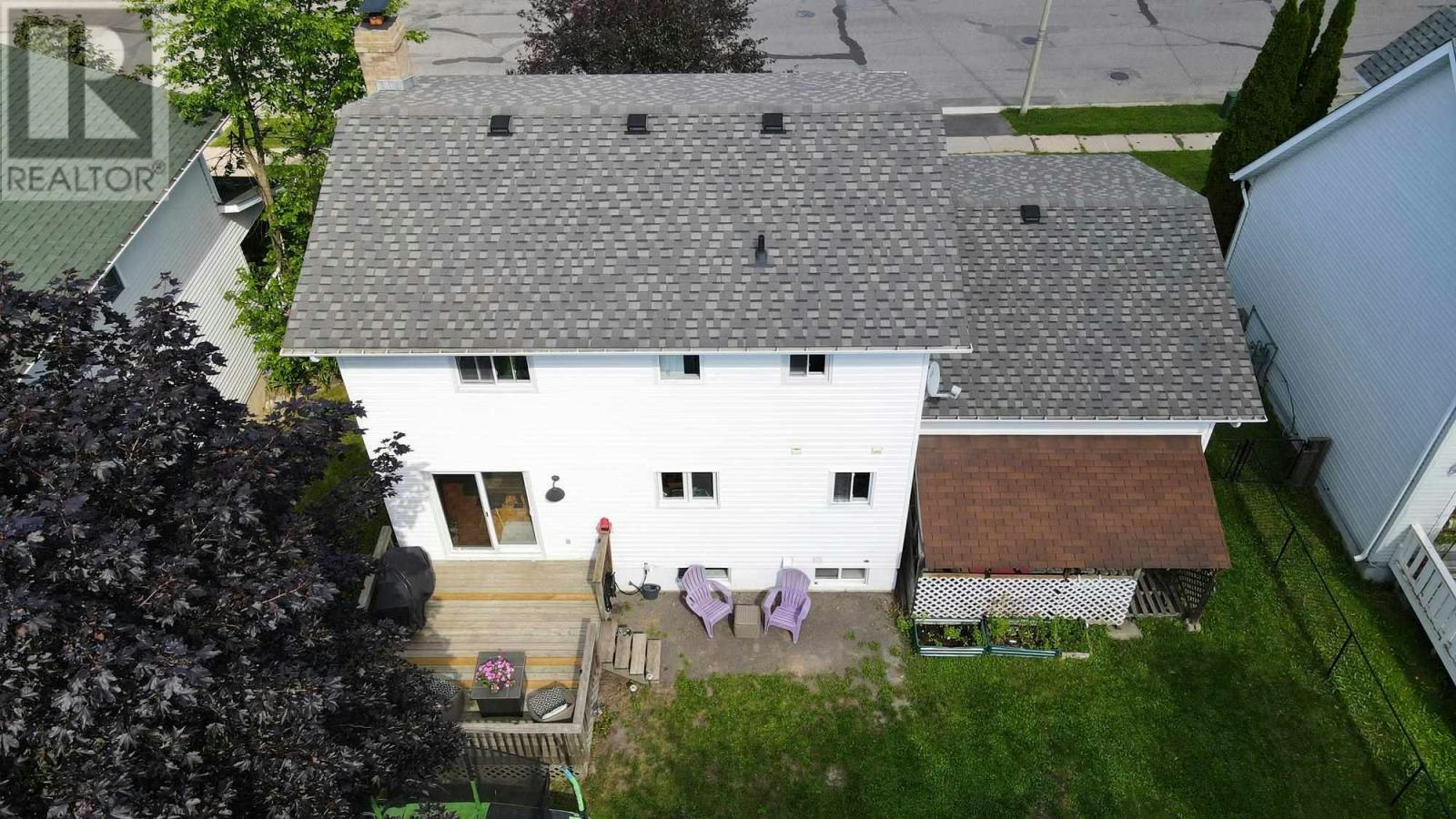 1007 Lake Street, Sault Ste. Marie, ON, P6B 6C8 - 7