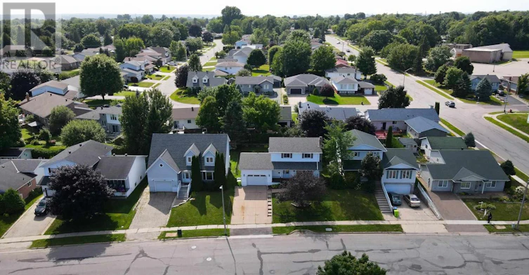 1007 Lake Street, Sault Ste. Marie, ON, P6B 6C8 - 8