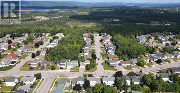1007 Lake Street, Sault Ste. Marie, ON, P6B 6C8 - 11