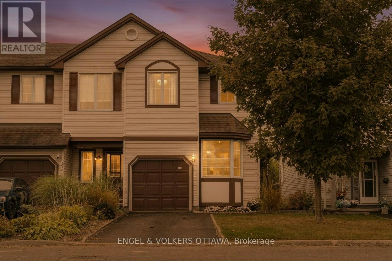 2032 P Avenue, Ottawa, ON, K1G 6G7