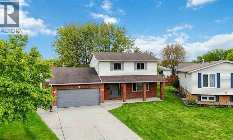 1516 Henley Crescent
