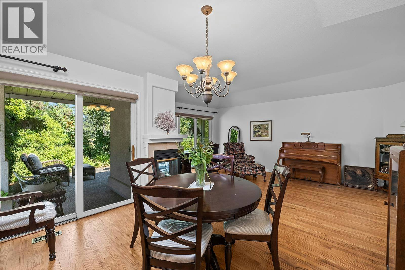 3889 Gallaghers Grange, Kelowna, BC, V1W 3Z9 - 15