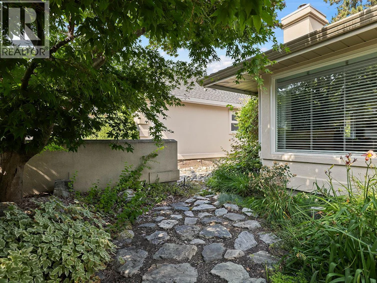 3889 Gallaghers Grange, Kelowna, BC, V1W 3Z9 - 35
