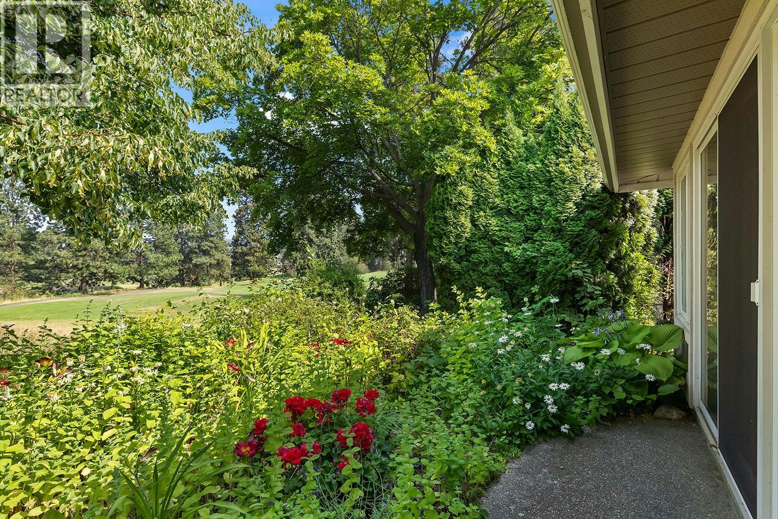 3889 Gallaghers Grange, Kelowna, BC, V1W 3Z9 - 37