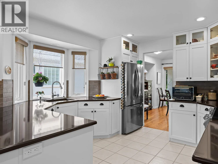 3889 Gallaghers Grange, Kelowna, BC, V1W 3Z9 - 7