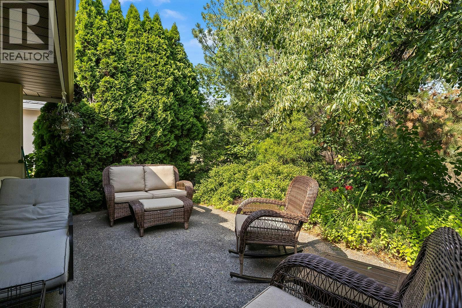 3889 Gallaghers Grange, Kelowna, BC, V1W 3Z9 - 39