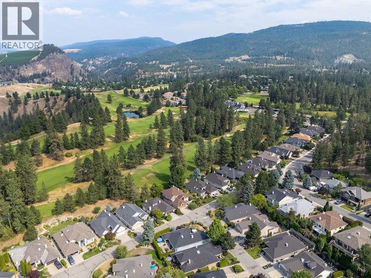 3889 Gallaghers Grange, Kelowna, BC, V1W 3Z9 - 44