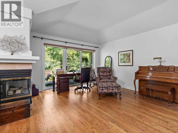 3889 Gallaghers Grange, Kelowna, BC, V1W 3Z9 - 16