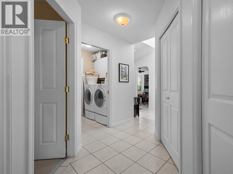 3889 Gallaghers Grange, Kelowna, BC, V1W 3Z9 - 29