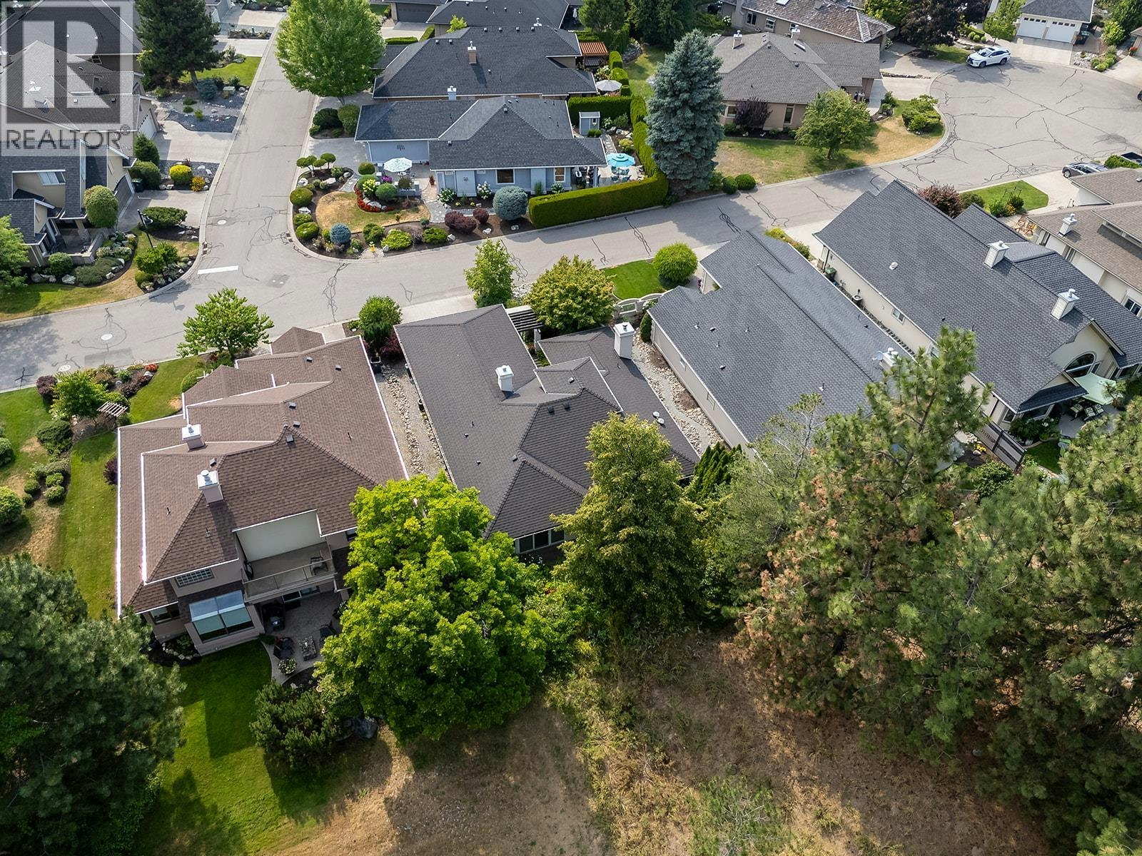 3889 Gallaghers Grange, Kelowna, BC, V1W 3Z9 - 43