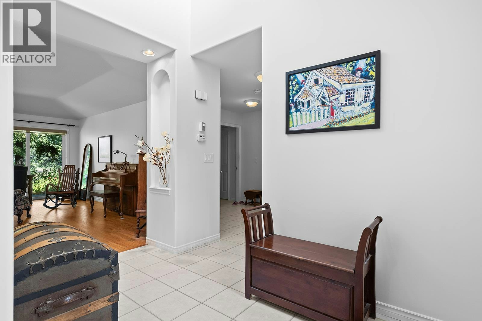 3889 Gallaghers Grange, Kelowna, BC, V1W 3Z9 - 4