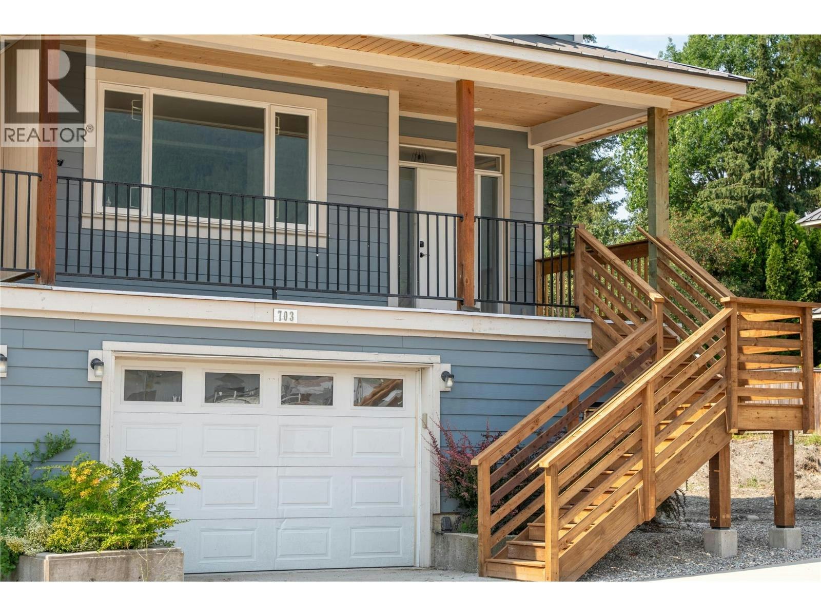703 Center Street, Revelstoke, BC, V0E 2S0
