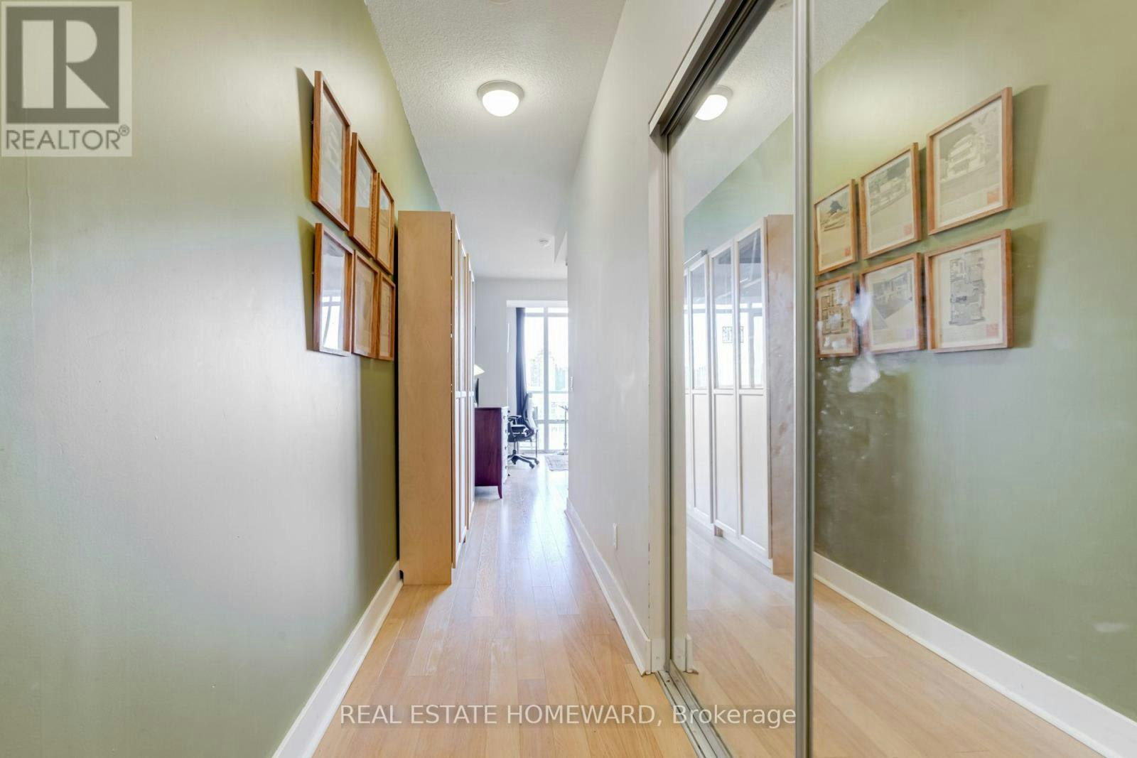1709-90 Stadium Road, Toronto, ON, M5V 3W5 - 2