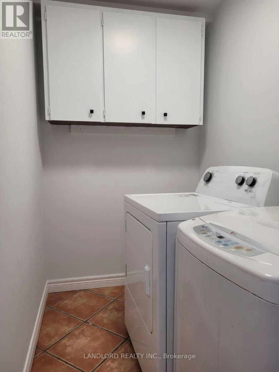 LOWER-41 Aldwych Avenue, Toronto, ON, M4J 1X4 - 6