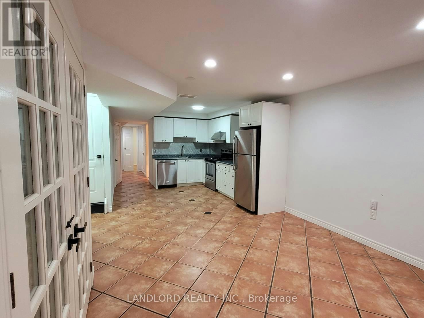 LOWER-41 Aldwych Avenue, Toronto, ON, M4J 1X4 - 9