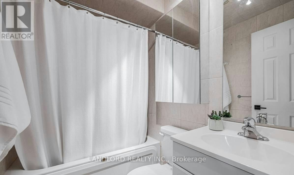 LOWER-41 Aldwych Avenue, Toronto, ON, M4J 1X4 - 2