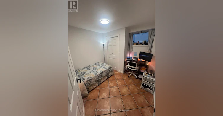 LOWER-41 Aldwych Avenue, Toronto, ON, M4J 1X4 - 5