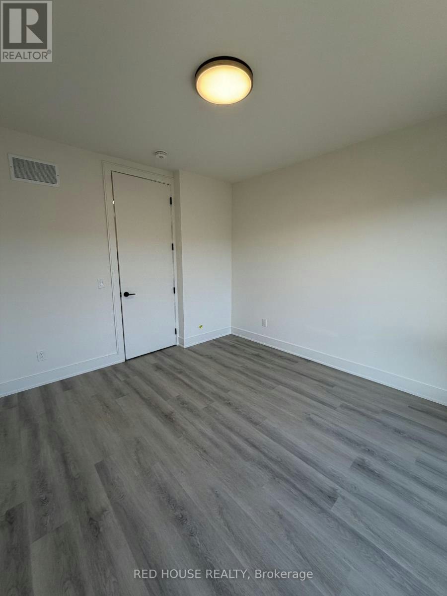 252 Ellis Avenue, St. Catharines, ON, L2P 0G9 - 24