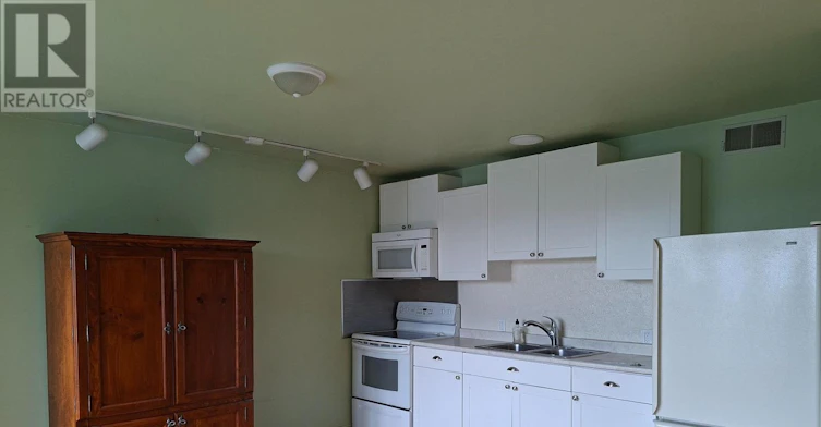 402 Front Street, Belleville, ON, K8N 2Z8 - 4