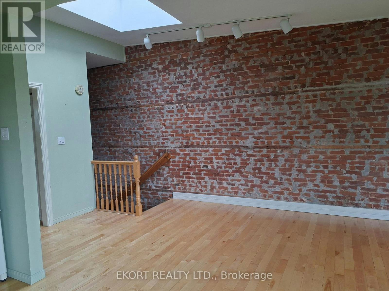 402 Front Street, Belleville, ON, K8N 2Z8 - 6