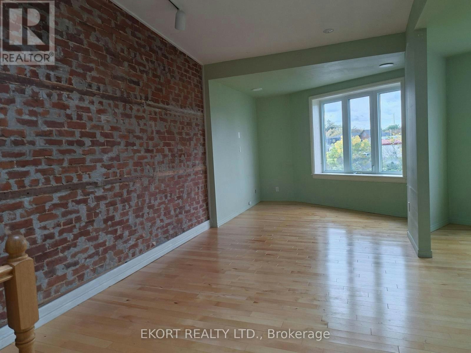 402 Front Street, Belleville, ON, K8N 2Z8