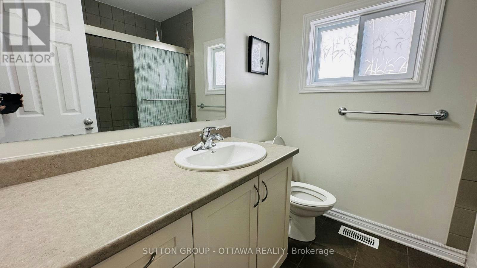 608 Clearbrook Drive, Ottawa, ON, K2J 5S2 - 14