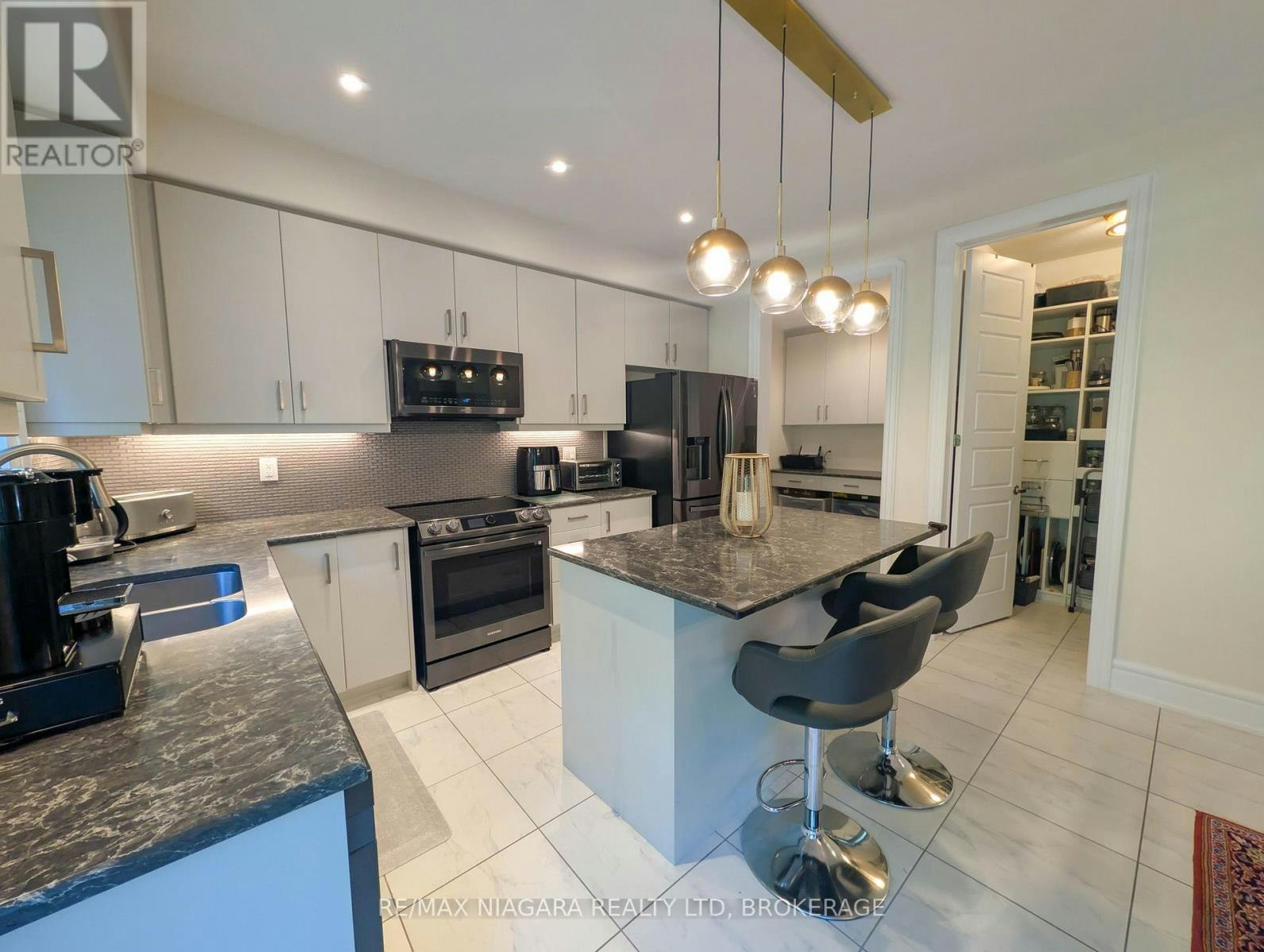 7868 Odell Crescent, Niagara Falls, ON, L2H 3R6 - 12