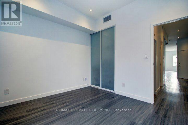 2-492 Danforth Avenue, Toronto, ON, M4K 1P6 - 6